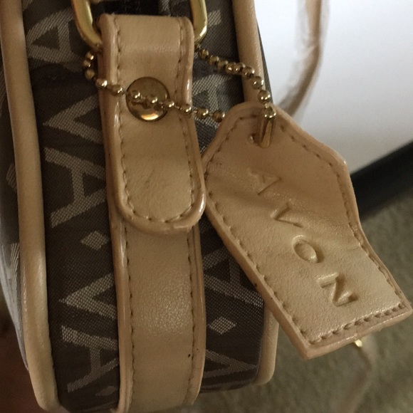 🦋 Avon Signature Collection for Women “Small Handbag” - Picture 6 of 8
